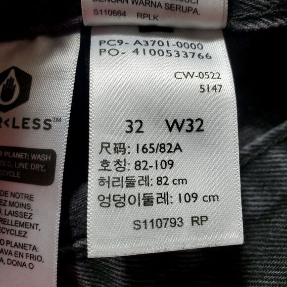 Vintage Levi’s Silver Tab Mom Shorts Black Denim Shorts 100% Cotton Size 32 - Picture 7 of 9